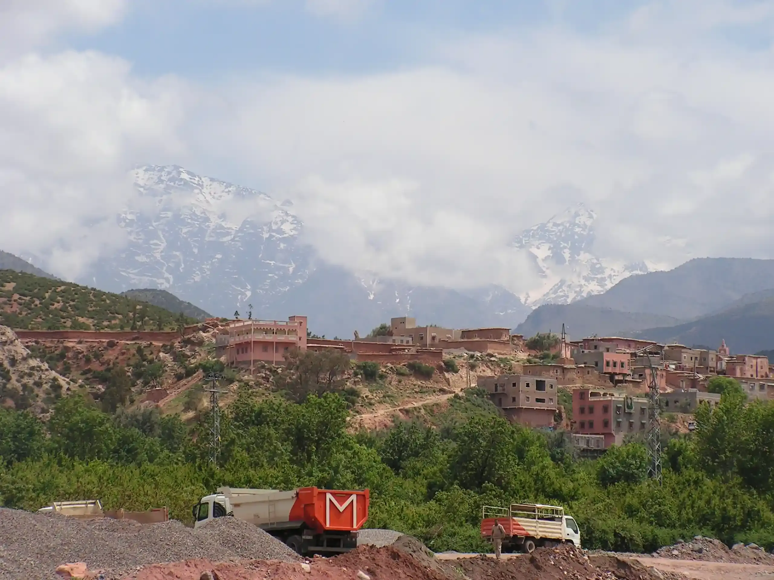 The Atlas Mountains, an essential destination you can enjoy during your stay at Riad Houdou, our guesthouse in Marrakech.