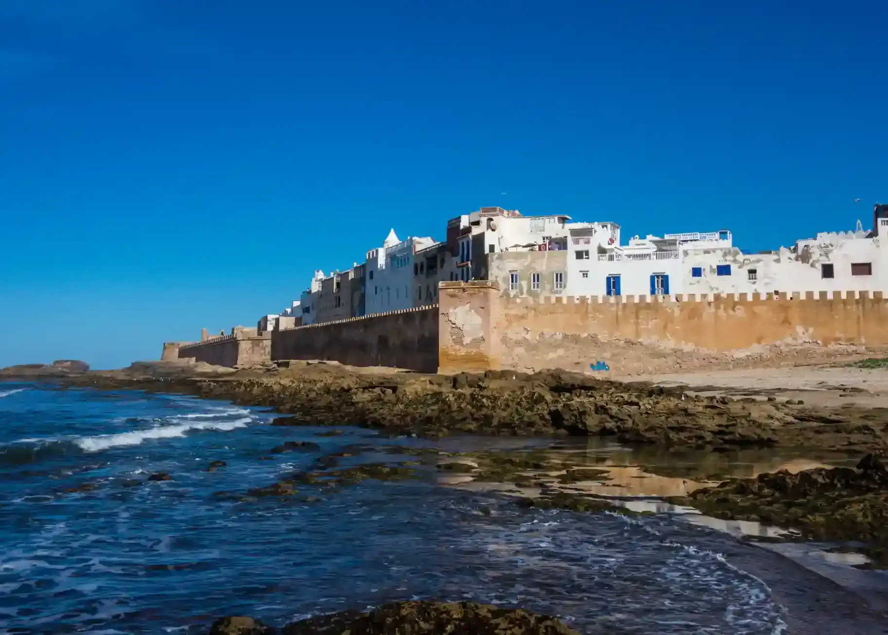 The bay of Essaouira in all its splendor, to discover during your stay at our guesthouse in Marrakech